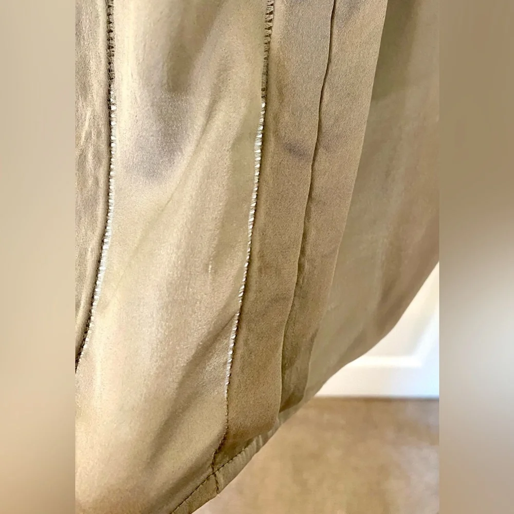 Talbots Gray Silk Sleeveless Shell Blouse with pleat details Size 18 - Picture 6 of 12